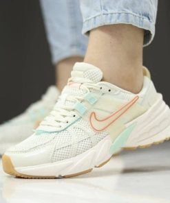 کتونی زنانه NIKE V2k 24 کتونی زنانه NIKE V2k