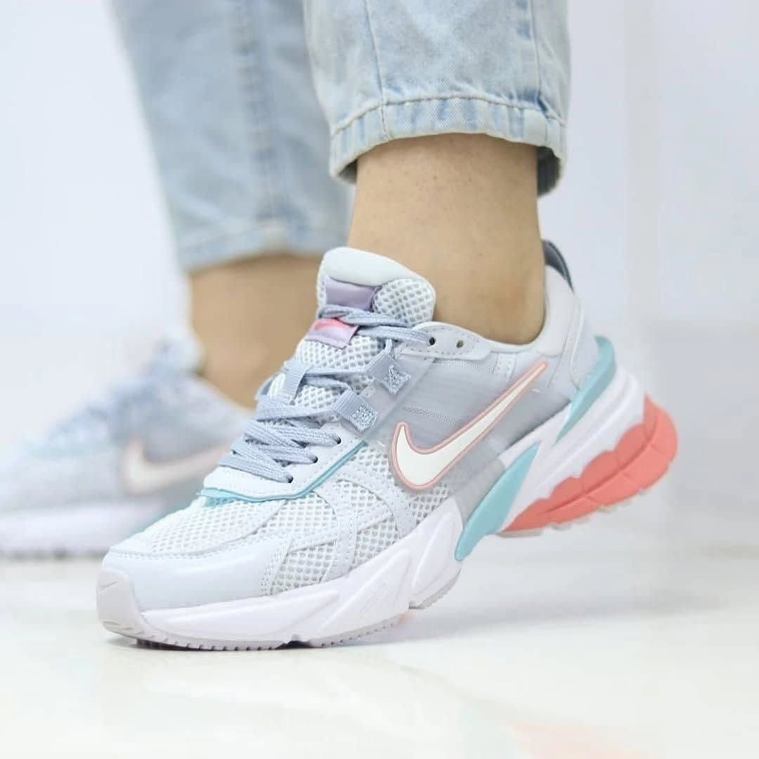 کتونی زنانه NIKE V2k 2 کتونی زنانه NIKE V2k