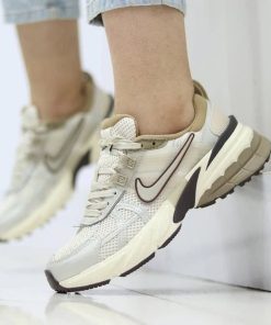 کتونی زنانه NIKE V2k 17 کتونی زنانه NIKE V2k