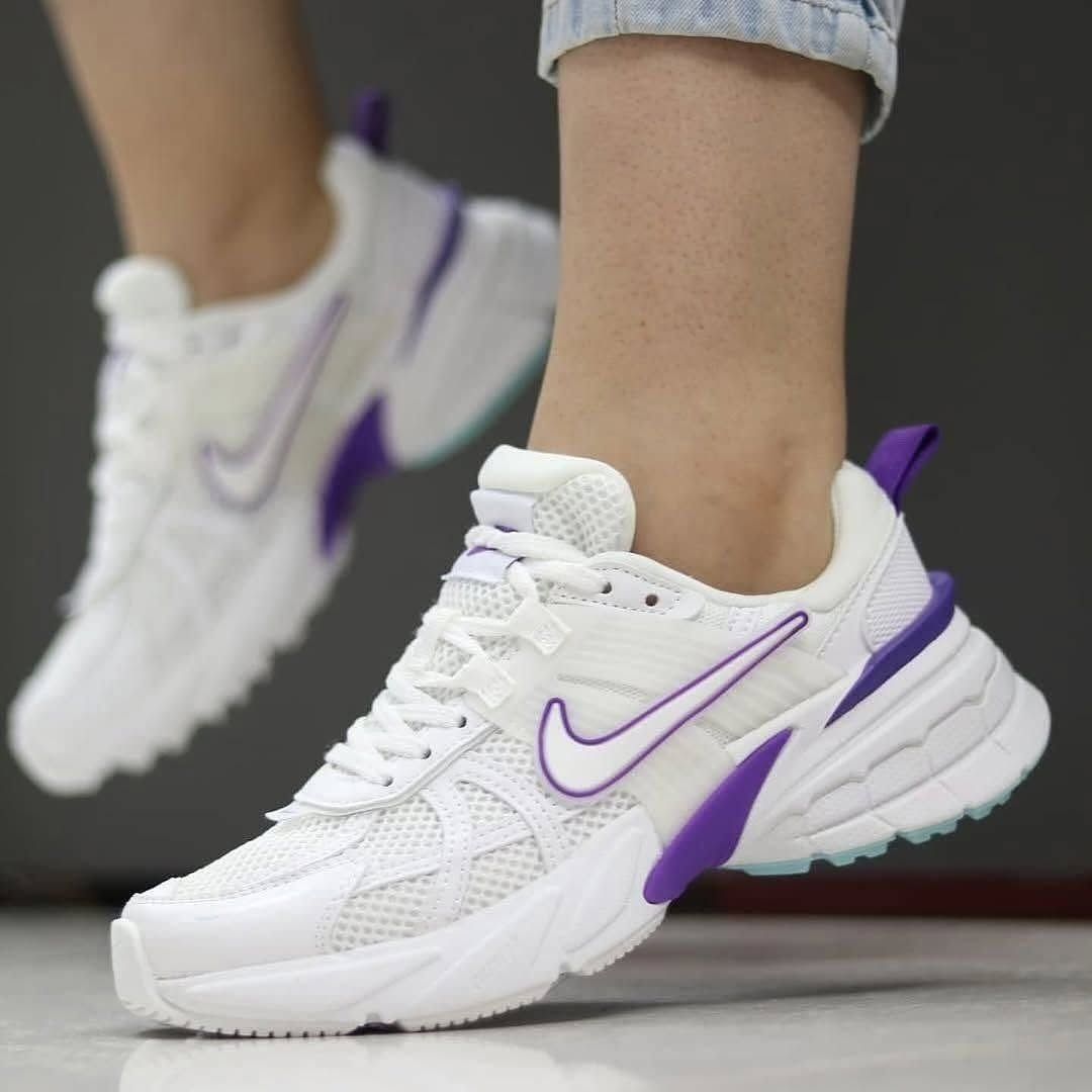 کتونی زنانه NIKE V2k 8 کتونی زنانه NIKE V2k