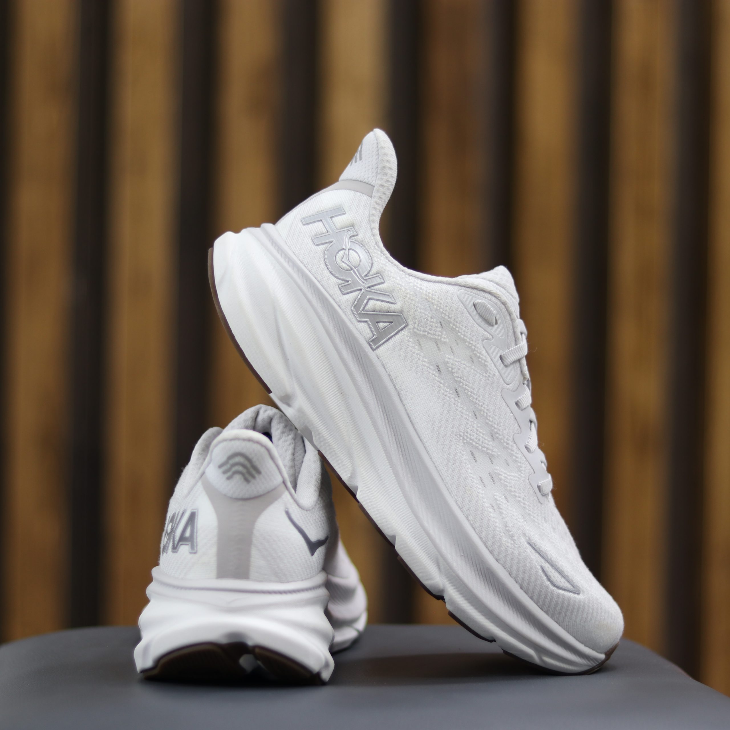 هوکا کلیفتون HOKA CLIFTON 9 WIDE کد 1127895NCWT 1 هوکا کلیفتون HOKA CLIFTON 9 WIDE کد 1127895NCWT