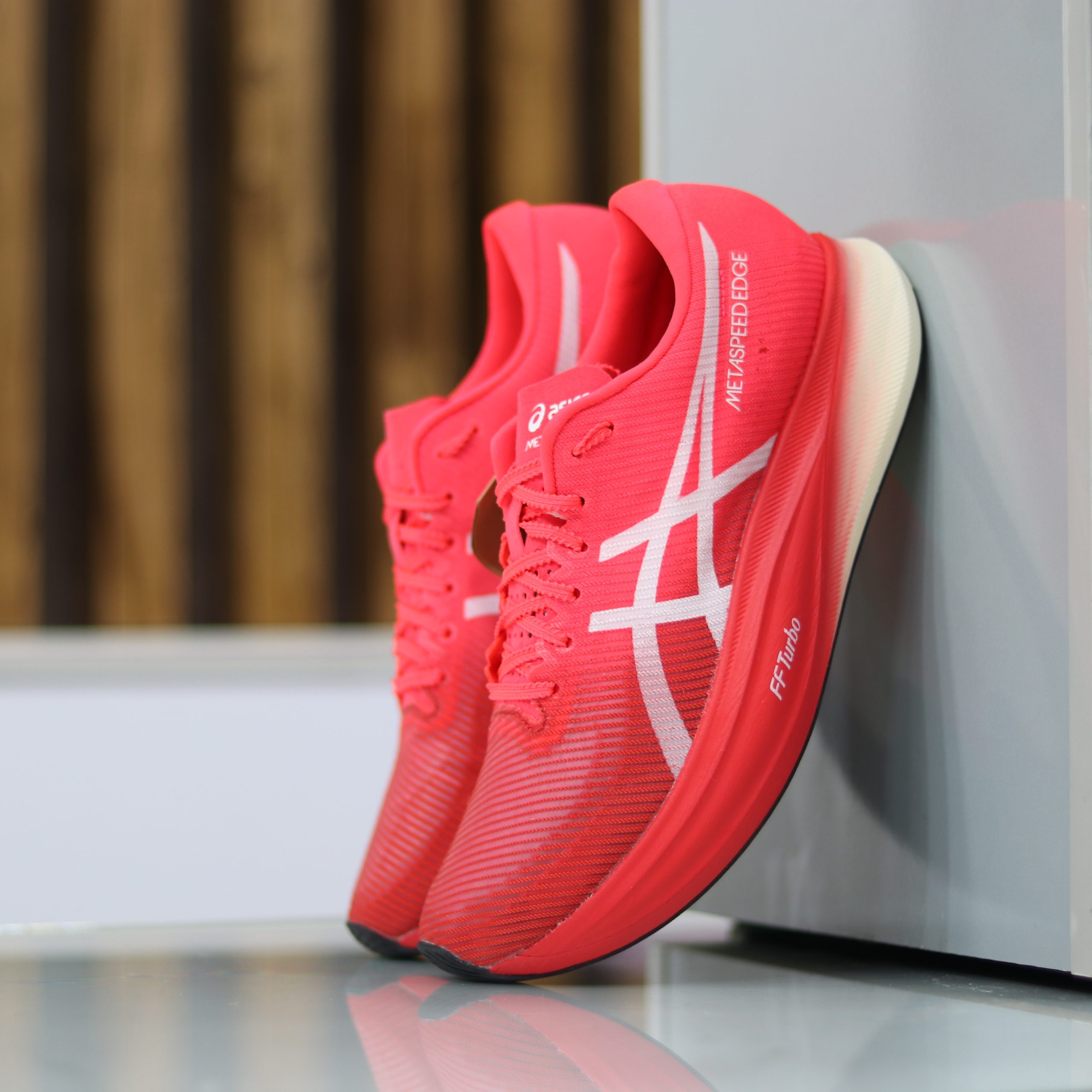 کفش آسیکس متا اسپید اسکای Asics Metaspeed Sky کد D7SW8CZHDXFC85N 2 Asics Metaspeed Sky کد D7SW8CZHDXFC85N