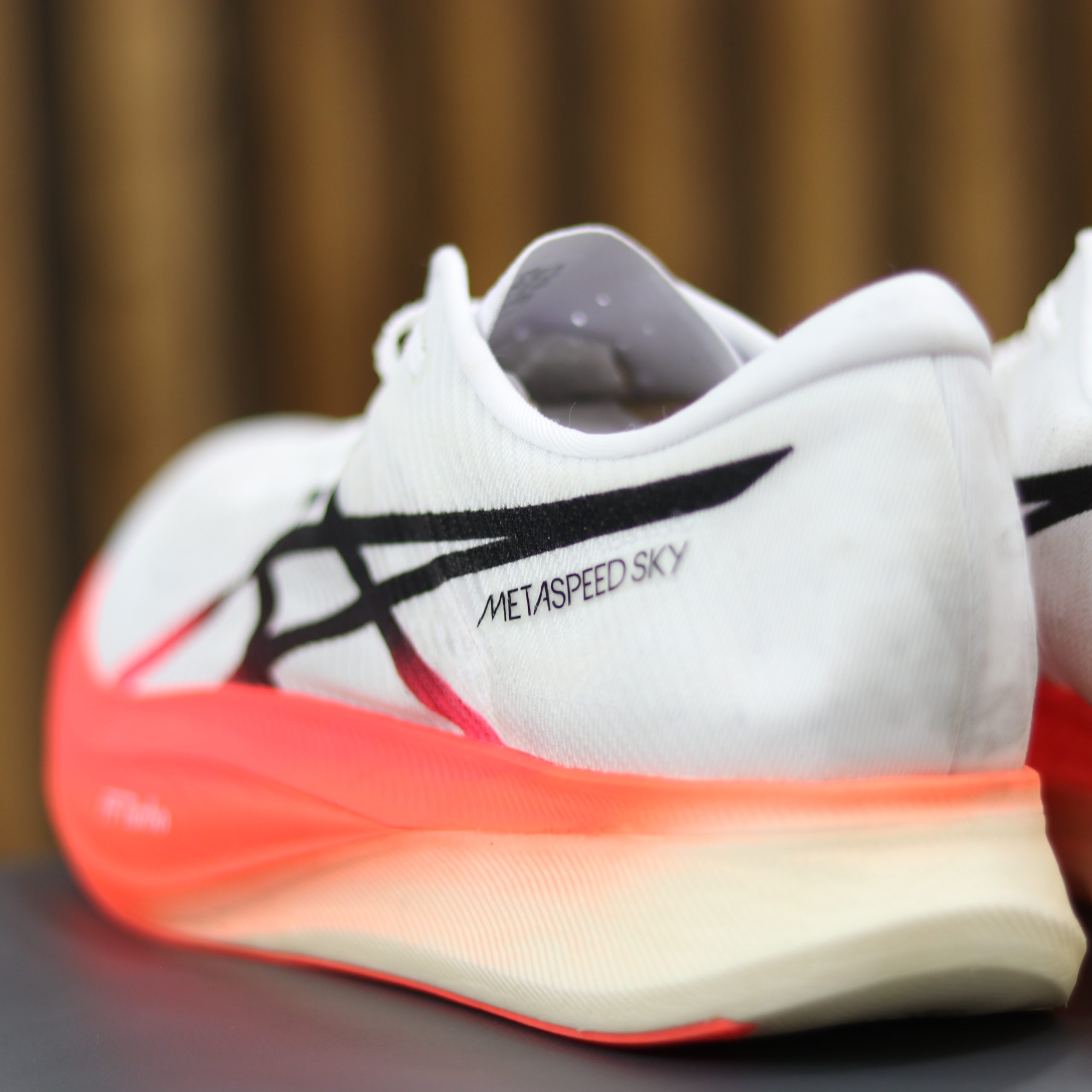آسیکس متاسپید اسکای Asics Metaspeed Sky کد VJT4CSNSBH1HWYT 2 Asics Metaspeed Sky