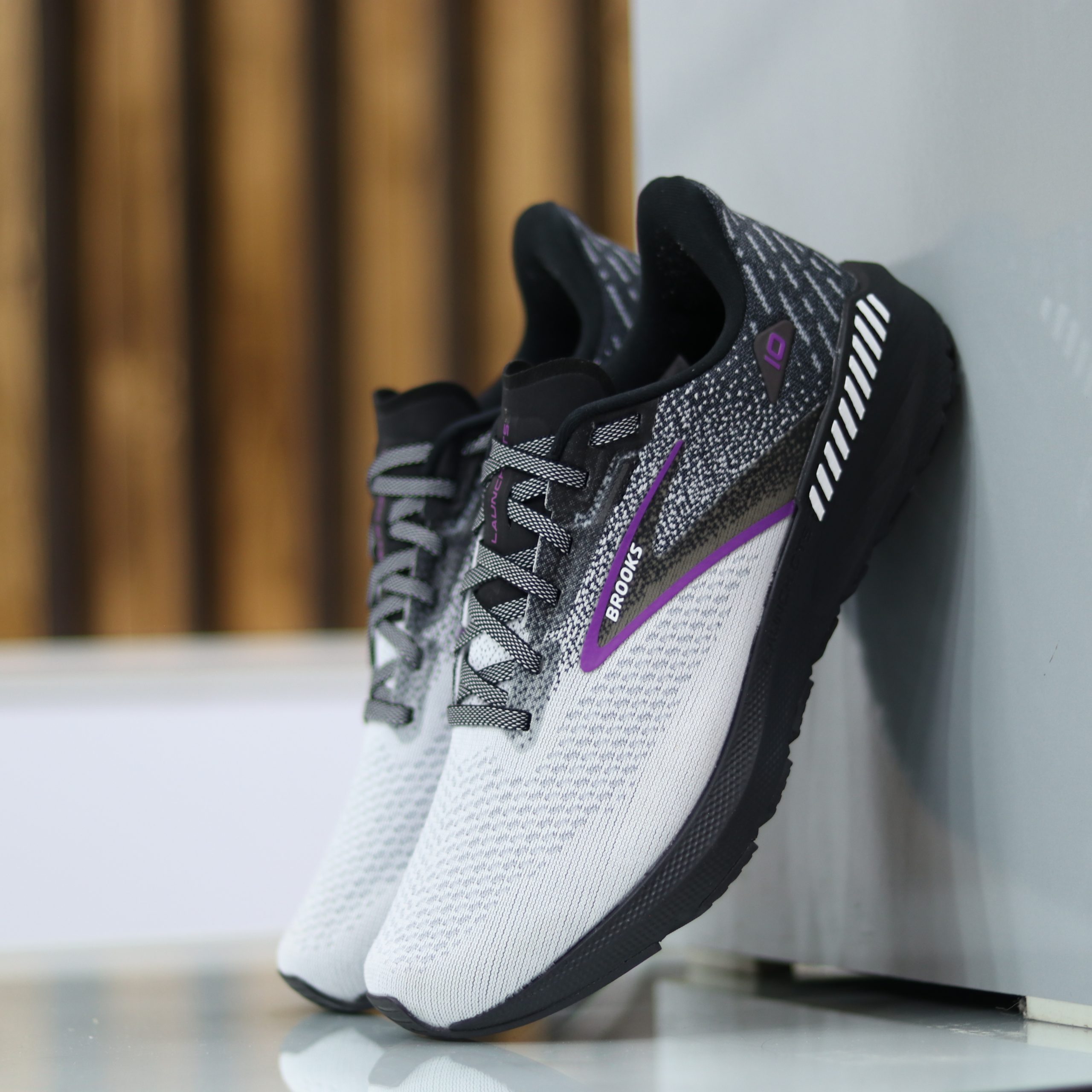 بروکس لانچ جی تی اس BROOKS LAUNCH GTS 10 WIDE (D) کد 1203991D085 3 بروکس لانچ جی تی اس BROOKS LAUNCH GTS 10 WIDE (D) کد 1203991D085
