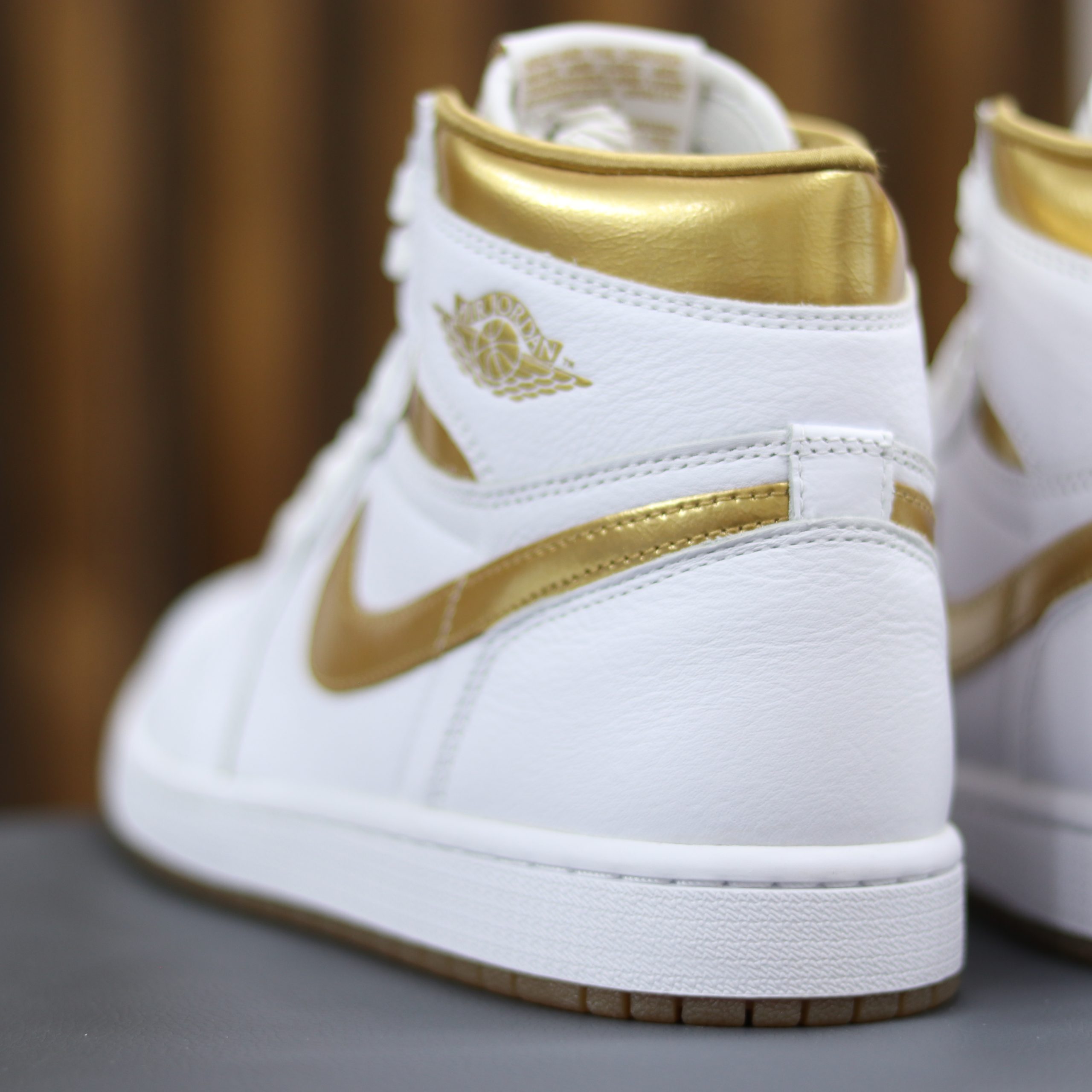 کتونی جردن AIR JORDAN 1 کد FD2596_107 3 کتونی جردن AIR JORDAN 1 کد FD2596_107