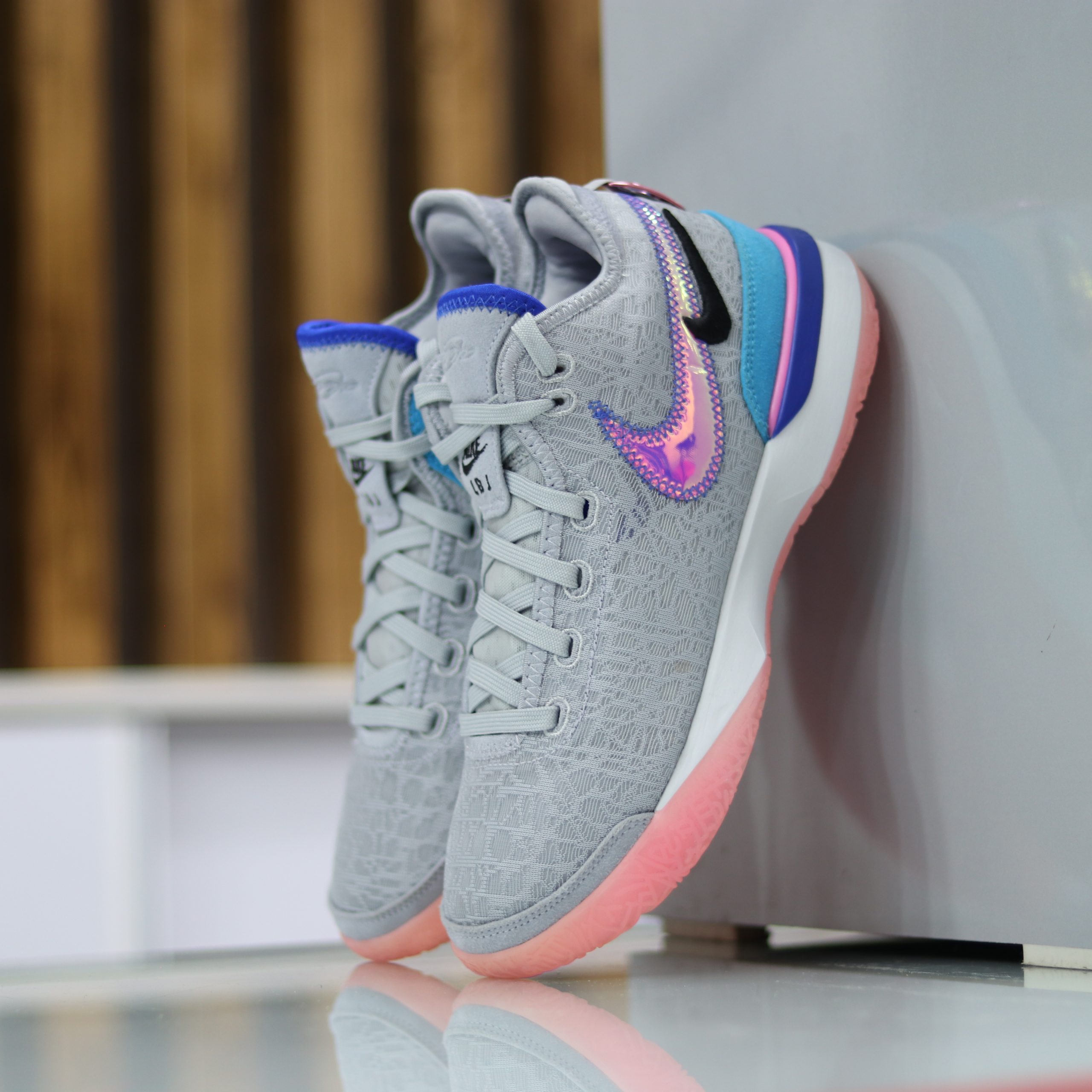 نایک کوبی ای دی مید NIKE KOBE A.D.MID کد DR8788_002 5 نایک کوبی ای دی مید NIKE KOBE A.D.MID کد DR8788_002
