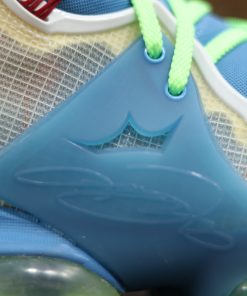 نایک لبرون NIKE Lebron 19 کد DC9339_400 19 نایک لبرون NIKE Lebron 19 کد DC9339_400
