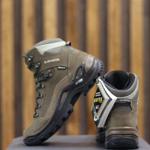 LOWA RENEGADE GTX MID WS کد 0925