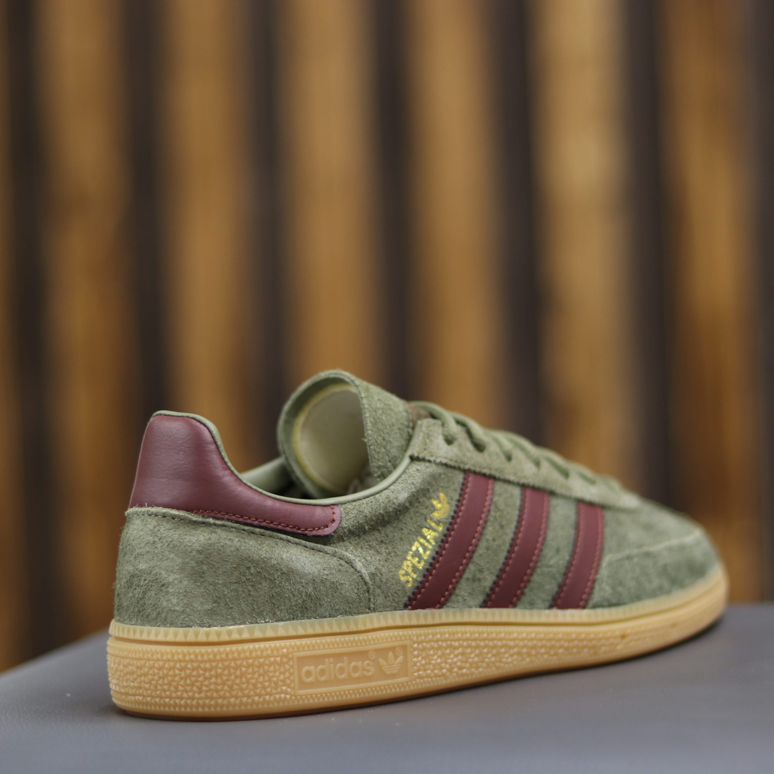 آدیداس هندبال اسپشیال adidas HANDBALL SPEZIAL کد JQ8297 2 adidas HANDBALL SPEZIAL کد JQ8297